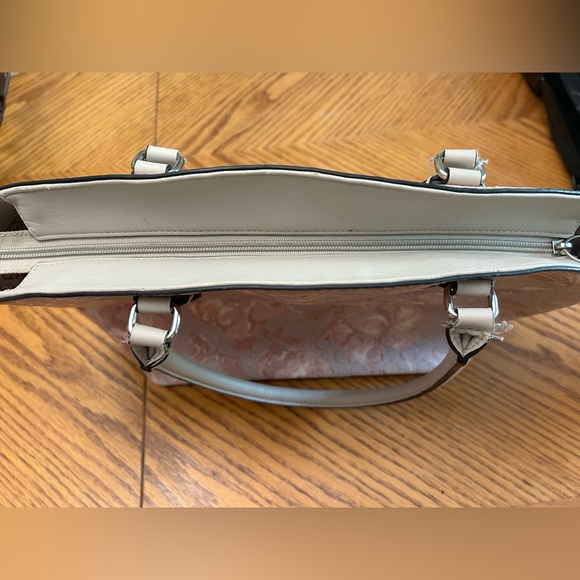 Guess Pink Floral Tote Bag - Picture 13 of 13